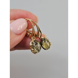 Žalio gintaro auskarai Aukso juvelyrika Žalio gintaro auskarai Aukso juvelyrika