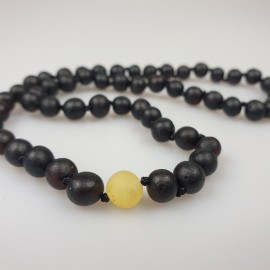 Juodo gintaro karoliai JAM ir JAI