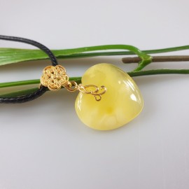 Gintarinė širdelė, širdelė iš gintaro, pakabukas iš gintaro, kaklo papuošalas Gintarinė širdelė, širdelė iš gintaro, pakabukas iš gintaro, kaklo papuošalas