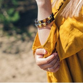 Apyrankė oda su gintaru. Unisex apyrankė vyrams bei moterims . Juoda su rudu gintaru