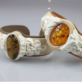 Apyrankė baltos odos. Gintarinė apyrankė