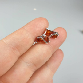 Gintariniai auskarai, minimalistiniai rudi sidabriniai vynukai