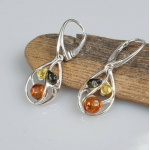 .Auskarai "Margi lašai'. Gintariniai auskrai.  .Auskarai "Margi lašai'. Gintariniai auskrai.