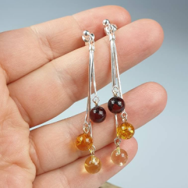 Auskarai  "Apvalučiai". Ilgi gintariniai auskarai. 