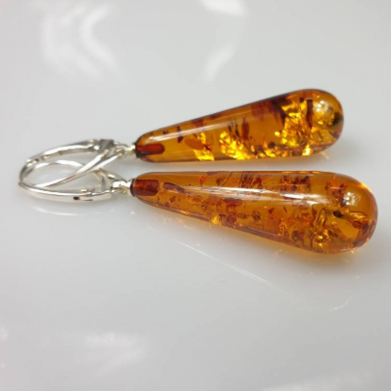 Auskarai  "Klasikinis lašas". Gintariniai auskarai. Rankų darbo papuošalas.   Auskarai  "Klasikinis lašas". Gintariniai auskarai. Rankų darbo papuošalas.