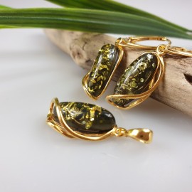 Žalias gintaras. Paauksuotas papuošalų rinkinys