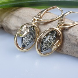 Auskarai paaukuostas žalias gintaras