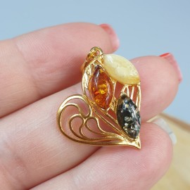 Paauksuotas gintarinis pakabukas