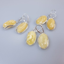 Auskarai "Balti Karališki". Natūralus baltas gintaras.  Auskarai "Balti Karališki". Natūralus baltas gintaras.