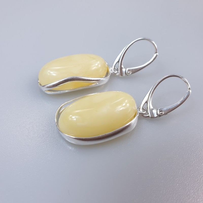 Auskarai "Balti Karališki". Natūralus baltas gintaras.  Auskarai "Balti Karališki". Natūralus baltas gintaras.