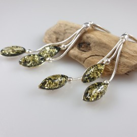 Ilgi žalio gintaro auskarai sidabriniai 