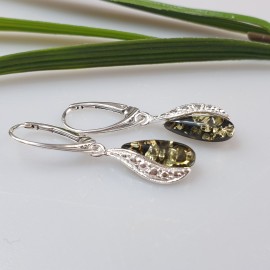 Auskarai "Dailučiai" žali. Gintariniai Auskarai. Auskarai "Dailučiai" žali. Gintariniai Auskarai.