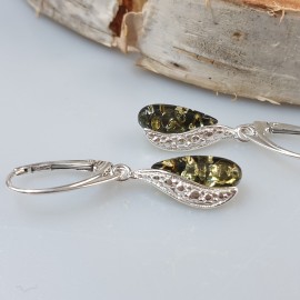 Auskarai "Dailučiai" žali. Gintariniai Auskarai. Auskarai "Dailučiai" žali. Gintariniai Auskarai.