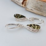 Auskarai "Dailučiai" žali. Gintariniai Auskarai. Auskarai "Dailučiai" žali. Gintariniai Auskarai.