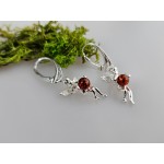 Sidabriniai auskarai su gintaru