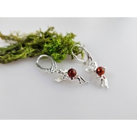 Sidabriniai auskarai su gintaru