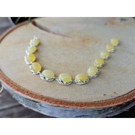 Balto gintaro apyankė. Baltas gintaras Apyrankė su baltu gintaru. 