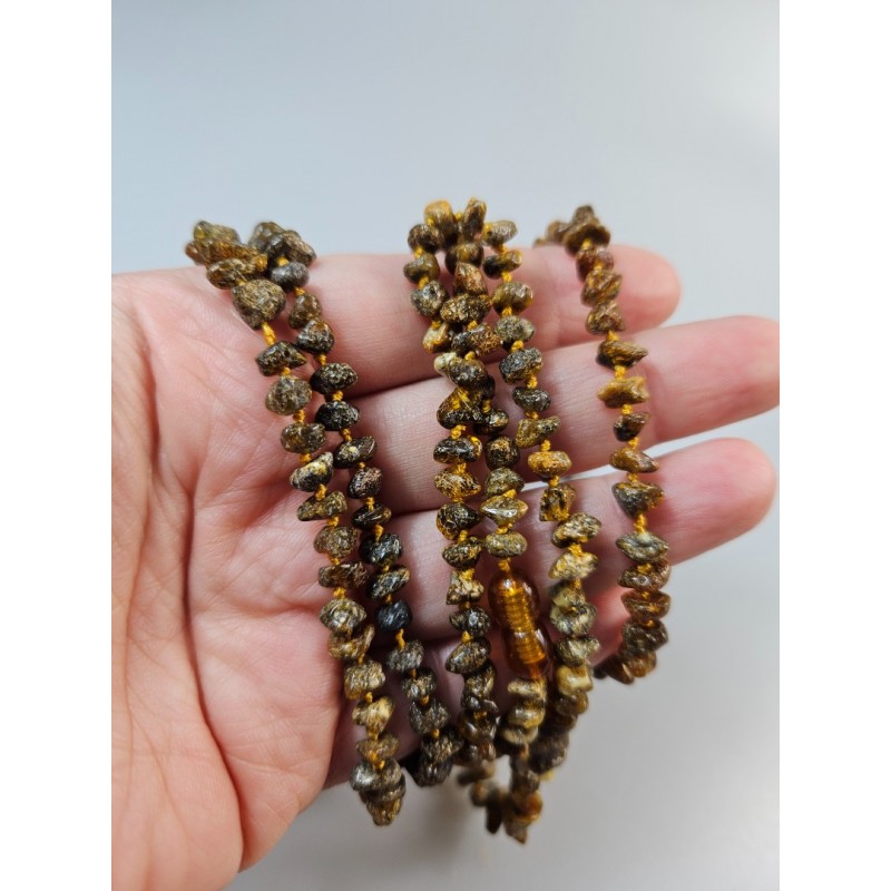 žalio gintaro karoliai vaikams 