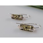 Sidabriniai auskarai, žalio gintaro auskarai, modernūs madingi papuošalai, dovana jai, kovo 8 dienos dovana 