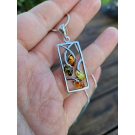 Sidabrinis pakabukas su grandinėle