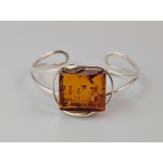 Sidabrinė apyrankė su gintaru dovana jubiliejui