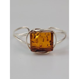 Sidabrinė apyrankė su gintaru dovana jubiliejui