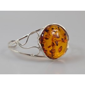 sidabrinė apyrankė su gintaru