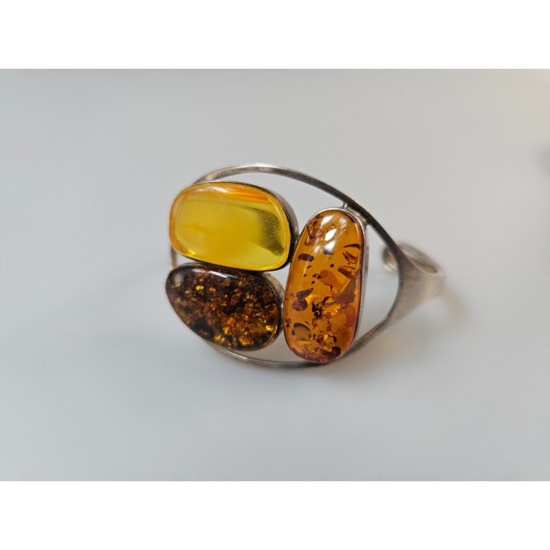 Sidabrinė apyrankė su gintaru dovana jubiliejui