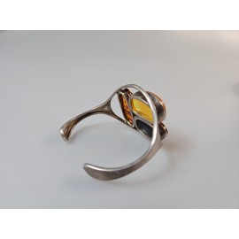 Sidabrinė apyrankė su gintaru dovana jubiliejui