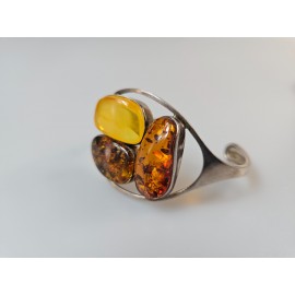 Sidabrinė apyrankė su gintaru dovana jubiliejui