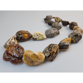 Masyvūs gintariniai karoliai Žalias ir baltas gintaras