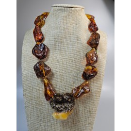 Amber necklace Gintariniai karoliai gydomasis gintaras žalio gintaro karoliai Amber necklace Gintariniai karoliai gydomasis gintaras žalio gintaro karoliai