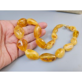 Balto Gintaro Karoliai, rankų darbo kaklo papuošalas Balto Gintaro Karoliai, rankų darbo kaklo papuošalas