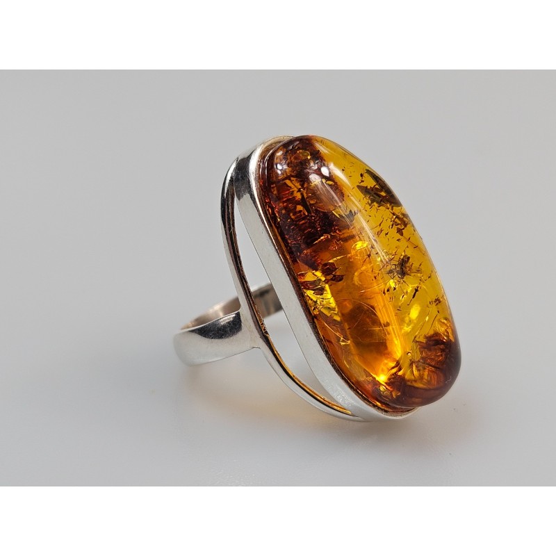  gintaro sidabrinis žiedas su inklūzų