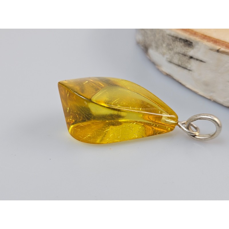 Geltonas  gintarinis pakabukas Nedidelė dovana mylimai moteriai