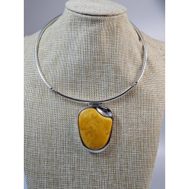 Balto gintaro pakabukas -  karoliai - kolje.