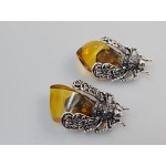 Sagė su gintaru, gintarinis pakabukas