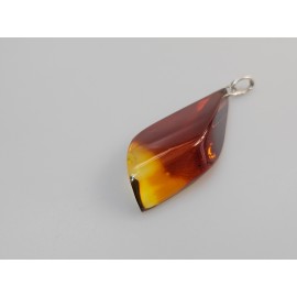 Baltijos gintaras. Vienetinis kaklo papuošalas iš gintaro. Kaklo papuošalas