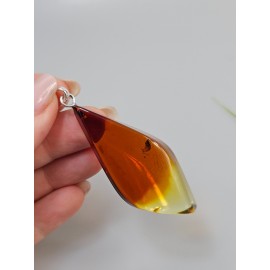 Baltijos gintaras. Vienetinis kaklo papuošalas iš gintaro. Kaklo papuošalas