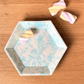 Dekoratyvi porcelianinė lėkštė