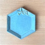 Dekoratyvi keramikinė lėkštė