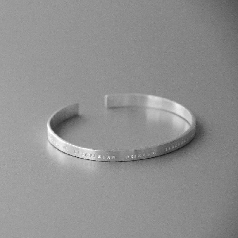 Apyrankė_Textas_Sidabras