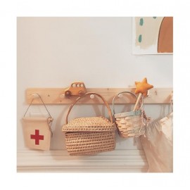 7 kabliukų medinė kabykla (pasvirę kabliukai)