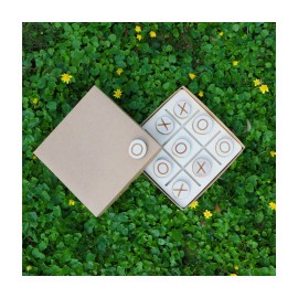 Stalo žaidimas "Kryžiukai-nuliukai"