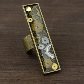 Steampunk stiliaus žiedas su laikrodžių detalėmis