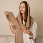 Smėlio spalvos šalikas su kašmyru ir šilku Smėlio spalvos šalikas su kašmyru ir šilku
