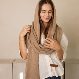 Smėlio spalvos šalikas su kašmyru ir šilku Smėlio spalvos šalikas su kašmyru ir šilku