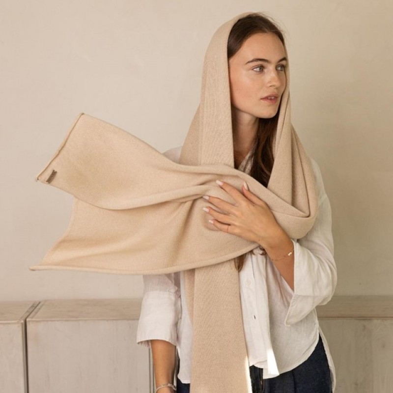 Dramblio kaulo spalvos šalikas su kašmyru ir šilku Dramblio kaulo spalvos šalikas su kašmyru ir šilku