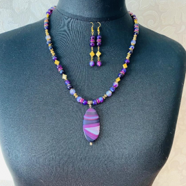 Violetinės spalvos agato akmens papuošalo komplektas