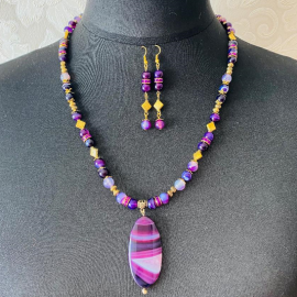 Violetinės spalvos agato akmens papuošalo komplektas